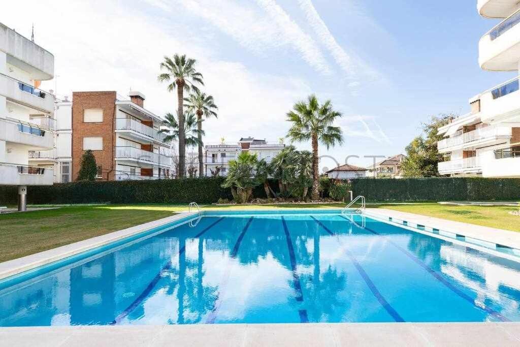 Apartment Arena Dos Piscinas Frente Al Mar Sitges