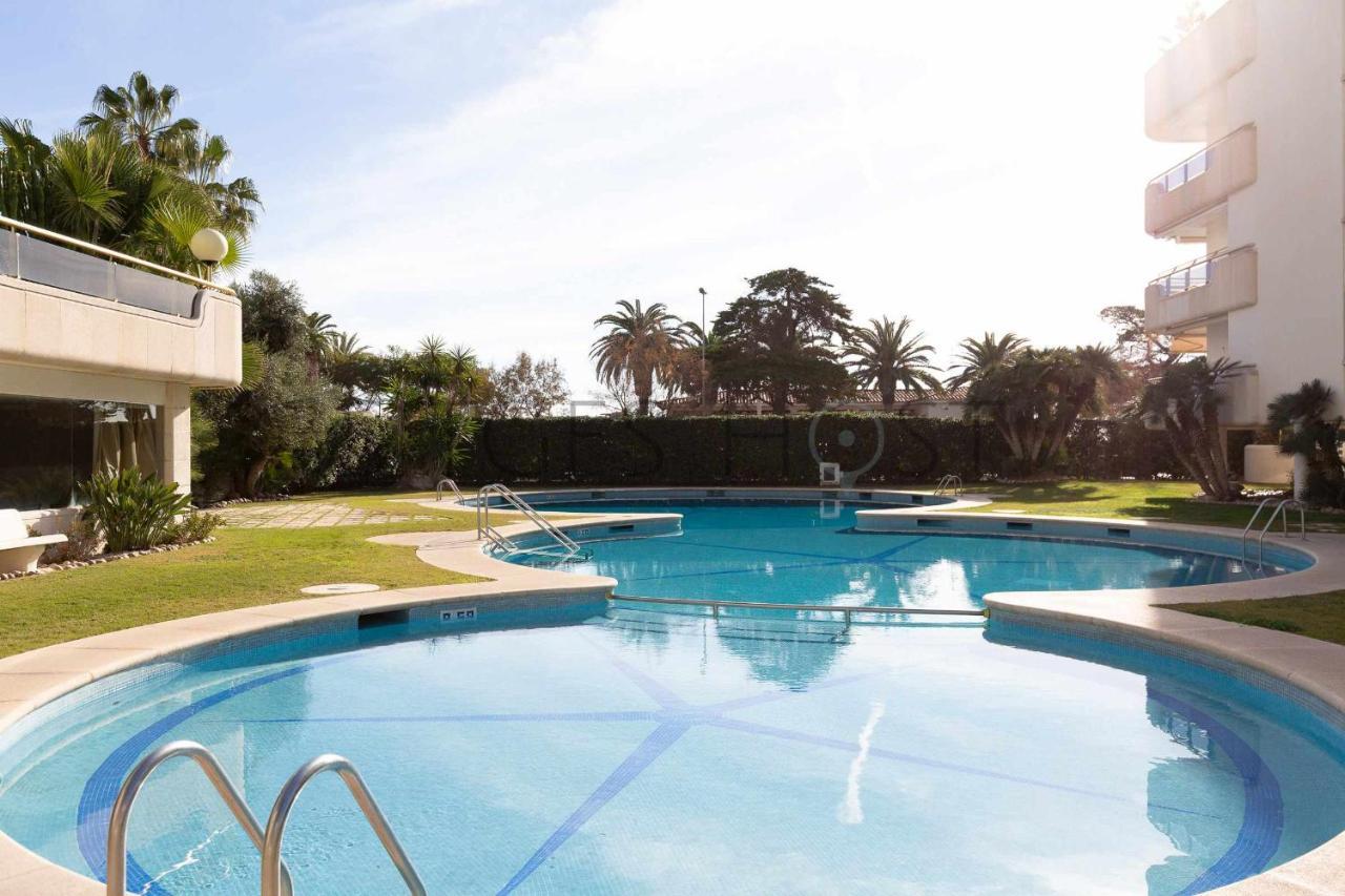 Arena Dos Piscinas Frente Al Mar Apartment Sitges